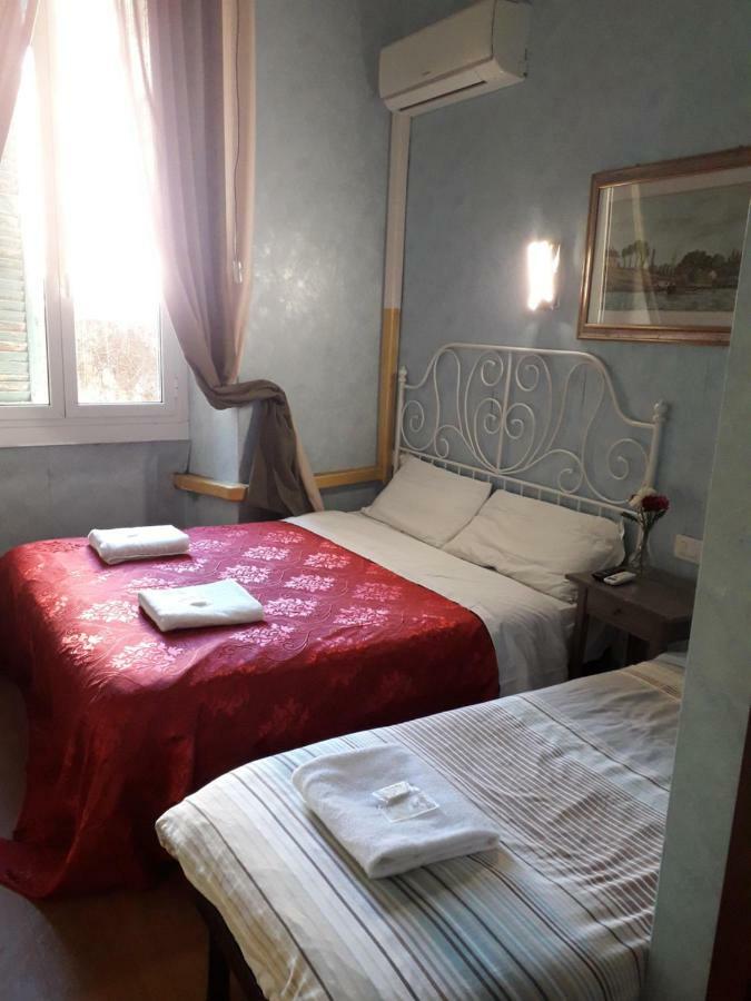 Renting Rooms Rome Bagian luar foto