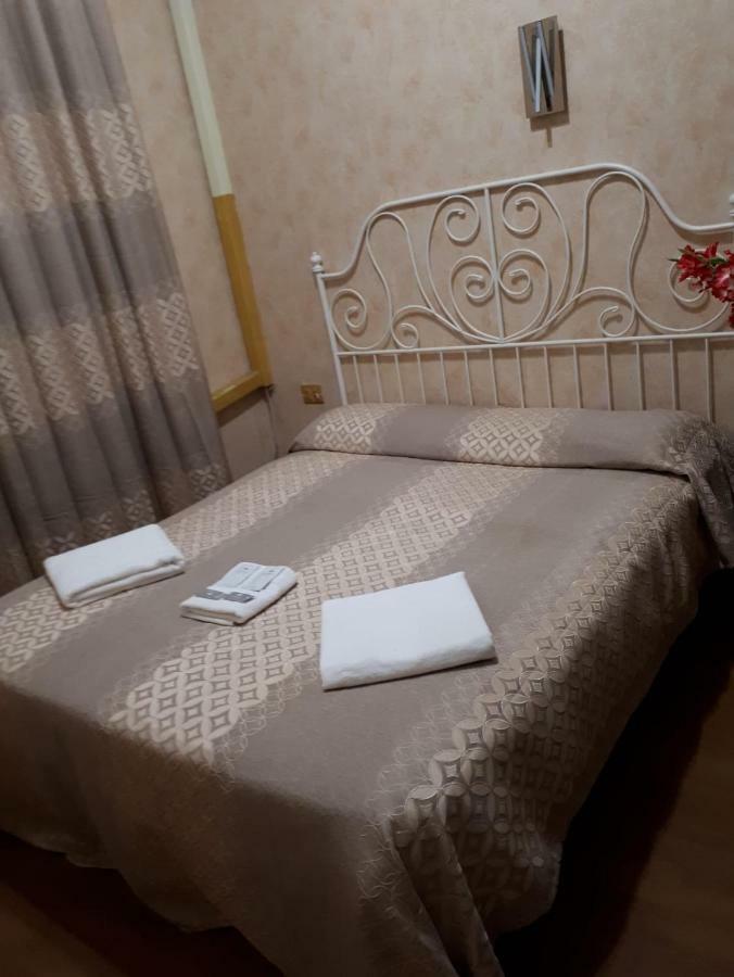 Renting Rooms Rome Bagian luar foto