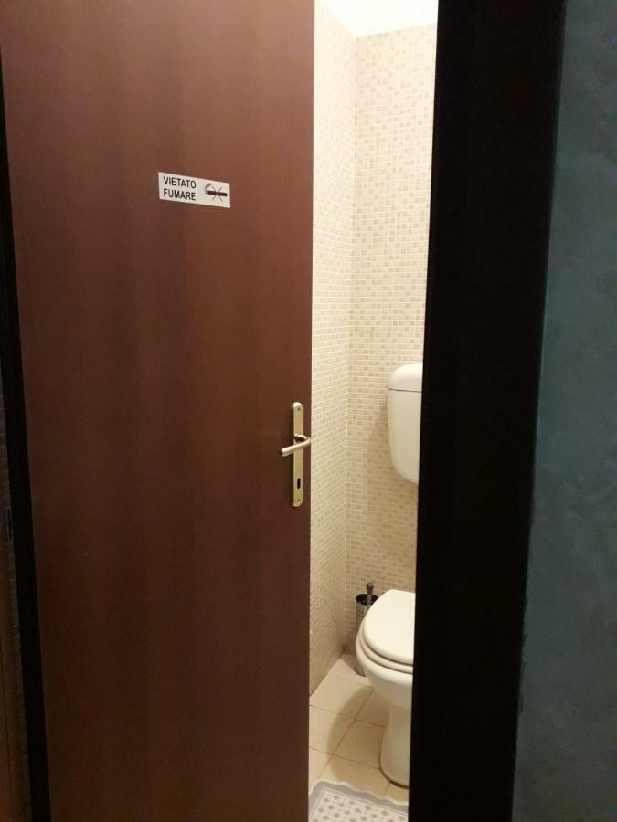 Renting Rooms Rome Bagian luar foto