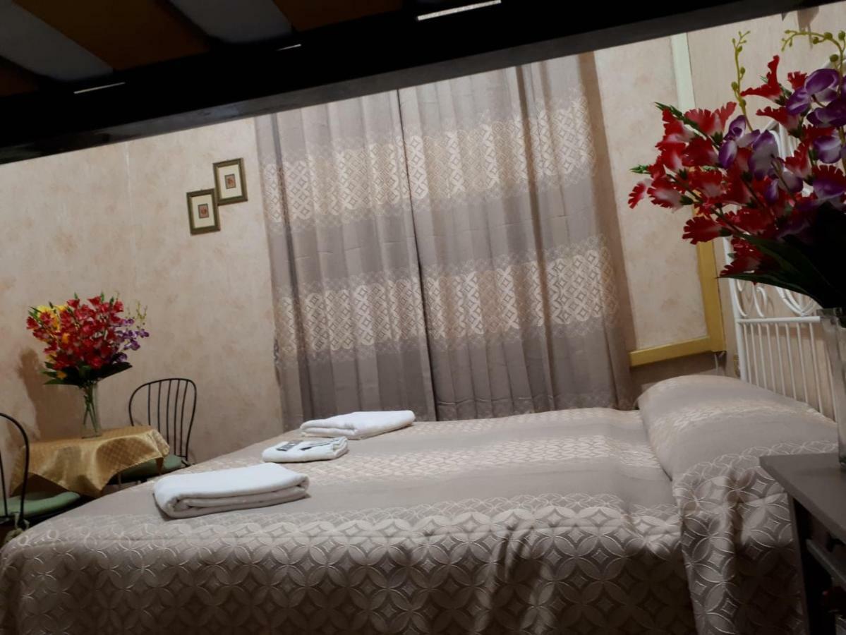 Renting Rooms Rome Bagian luar foto